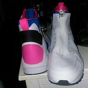 Huraches new never worn